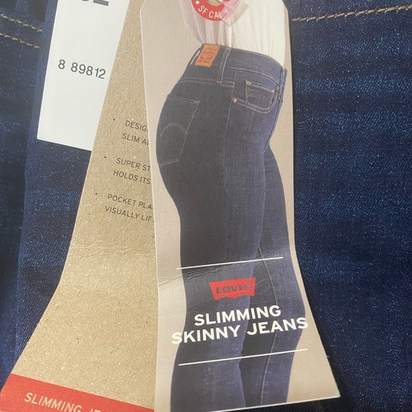 Levi’s Slimming Skinny Jeans new with tags - Picture 8 of 13